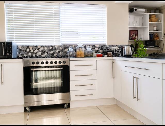3 BEDROOM HOUSE FOR SALE IN REEBOK